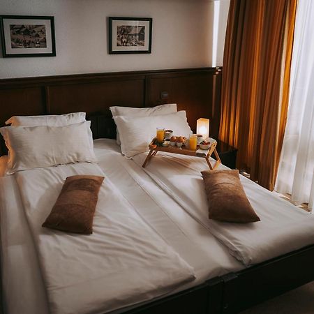 Hotel & Restaurant Sofia Sucevita Kültér fotó