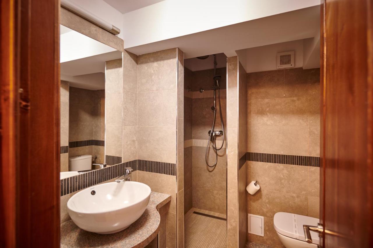 Hotel & Restaurant Sofia Sucevita Kültér fotó