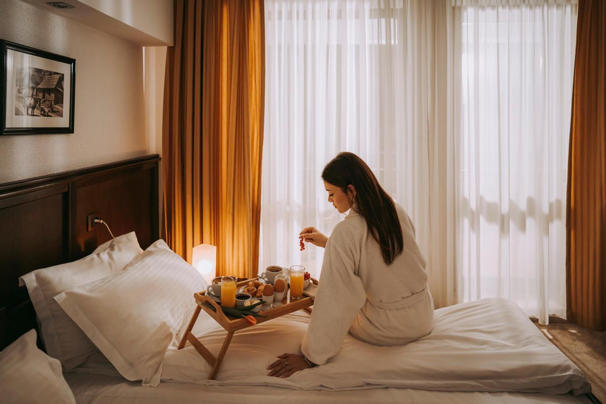 Hotel & Restaurant Sofia Sucevita Kültér fotó